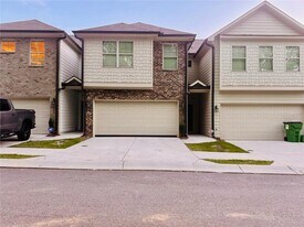 181 Dewey Rd in Lilburn, GA - Building Photo