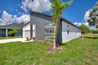 113 Victoria Ln in Haines City, FL - Building Photo - Building Photo