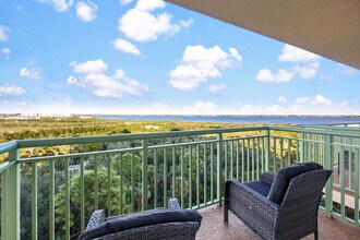 131 S Courtenay Pkwy in Merritt Island, FL - Building Photo - Building Photo