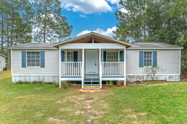 284 E Michaelangelo Rd in Defuniak Springs, FL - Building Photo - Building Photo