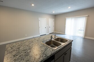 Duplexes on Custer and Murdock in Wichita, KS - Building Photo - Building Photo