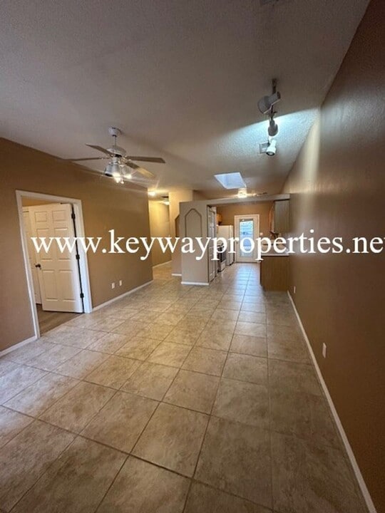 10420 Gutierrez Rd NE in Albuquerque, NM - Foto de edificio