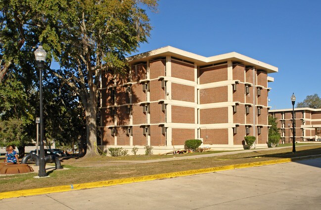 Paddyfote Complex in Tallahassee, FL - Foto de edificio - Building Photo