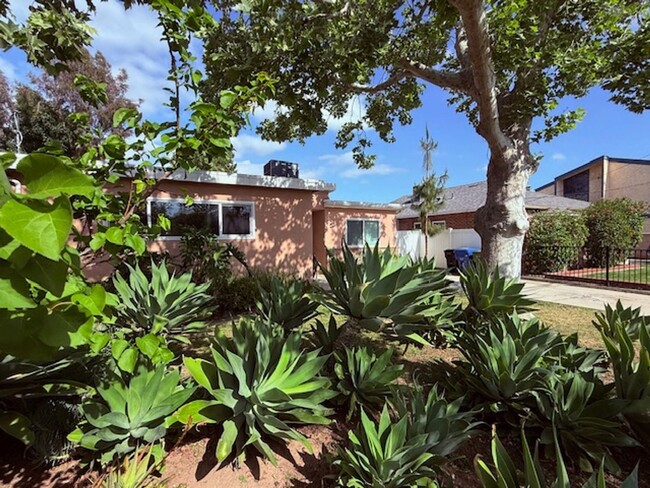 property at 6838 Forbes Ave