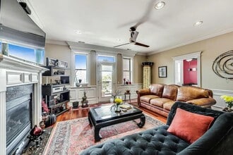 2222 W Belmont Ave in Chicago, IL - Building Photo - Building Photo