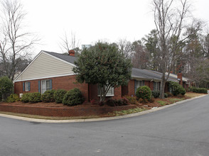 Dunwoody Chace in Atlanta, GA - Building Photo - Building Photo