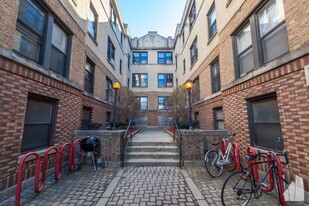 711 W Brompton Ave, Unit # 047 in Chicago, IL - Building Photo