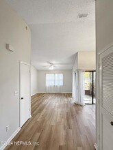 8333 Derbyshire Pl in Jacksonville, FL - Building Photo - Building Photo