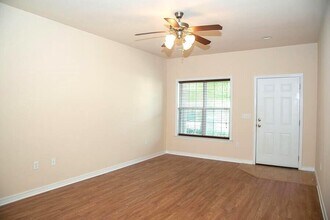 1469 Bentley Cir in Fort Walton Beach, FL - Building Photo - Building Photo