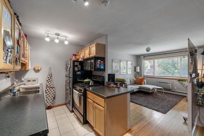 property at 2112 Garfield Ave