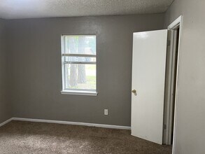 105 Reno St in Emory, TX - Building Photo - Building Photo