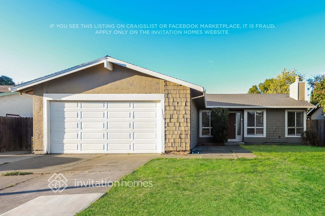 1120 Whipporwill Way in Suisun City, CA - Building Photo