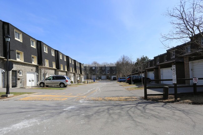 1-54 Rock Mossway in Toronto, ON - Building Photo - Building Photo