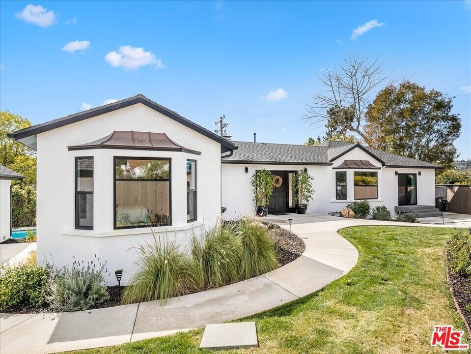 251 Cloydon Cir in Montecito, CA - Building Photo