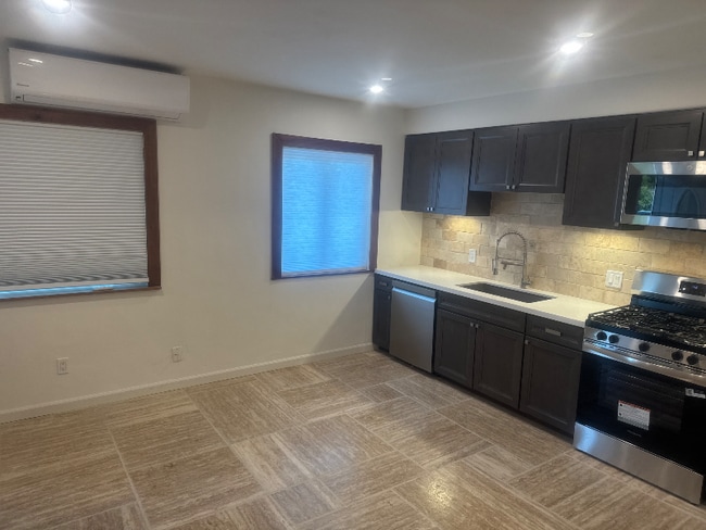 713 E Elder St in Fallbrook, CA - Building Photo - Building Photo