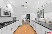 1026 Laurel Ave in West Hollywood, CA - Building Photo - Building Photo