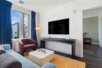4 Lucy St, Unit SI FL2-ID1383004P in Boston, MA - Foto de edificio - Building Photo