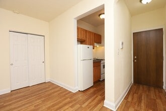 1742 N Humboldt Blvd, Unit 701 in Chicago, IL - Foto de edificio - Building Photo