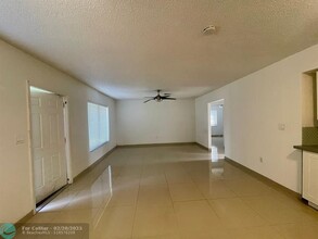 35 NE 3rd St in Dania Beach, FL - Building Photo - Building Photo