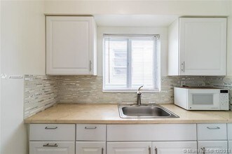 1101 Euclid Ave-Unit -6 in Miami Beach, FL - Building Photo - Building Photo