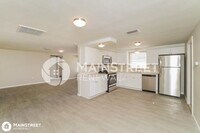 7909 Hawthorn Dr photo'