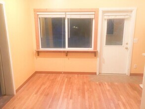 2614 Valencia St in Bellingham, WA - Building Photo - Building Photo