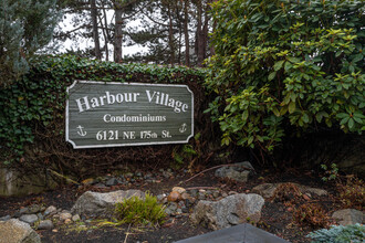 Harbour Village Condominiums in Kenmore, WA - Foto de edificio - Building Photo