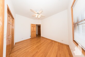 2743 N Southport Ave, Unit 2N in Chicago, IL - Building Photo - Building Photo