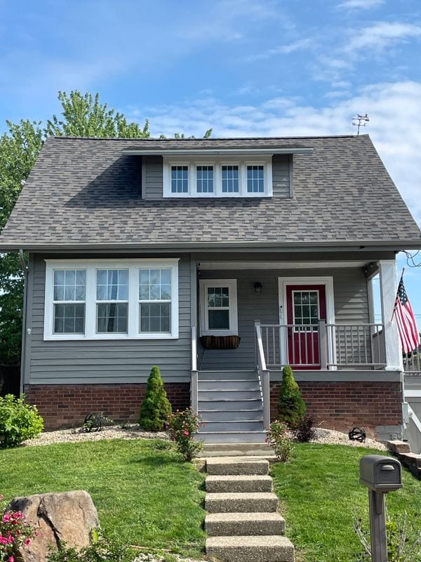 property at 1003 E Samuel Ave