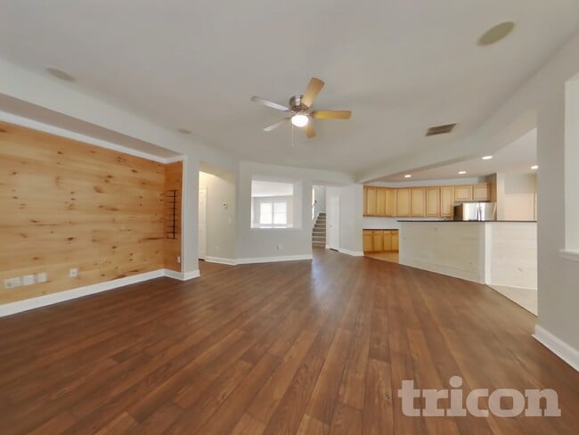 241 Branch Valley Dr in Dallas, GA - Foto de edificio - Building Photo