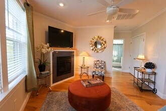 1008 Tremont St in Boston, MA - Building Photo - Building Photo