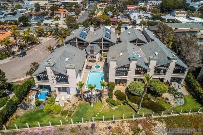 920 Sealane Dr in Encinitas, CA - Building Photo - Building Photo