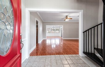 2245 N Austin Ave in Pearland, TX - Building Photo - Building Photo