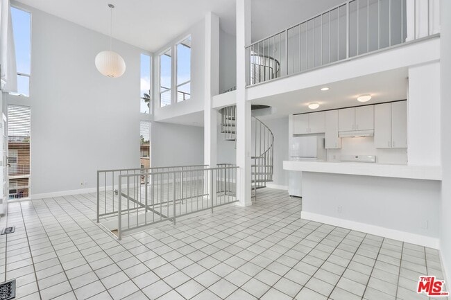 property at 114 Fleet St