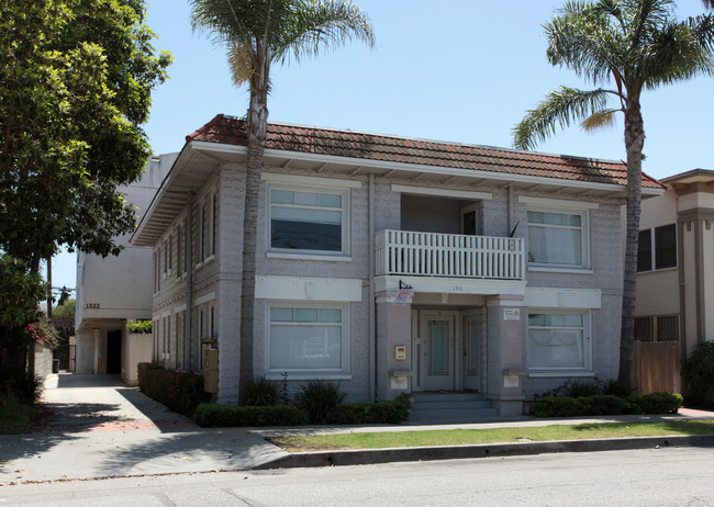 1316-1322 E 3rd St in Long Beach, CA - Foto de edificio - Building Photo