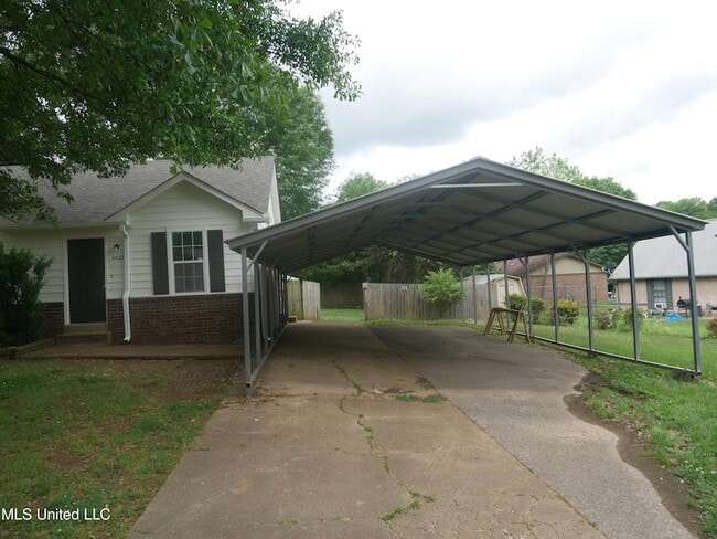 6525 Lynnfield Rd in Horn Lake, MS - Building Photo - Building Photo