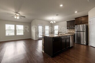 3208 Beutel Rd in Lorena, TX - Building Photo - Building Photo