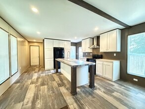 607 Toledo St in Conroe, TX - Building Photo - Building Photo