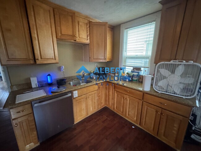 8 Eldora St, Unit 2