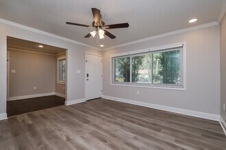 9311 Mary Ave in Tampa, FL - Building Photo - Building Photo