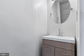 129 E West St in Baltimore, MD - Building Photo - Building Photo
