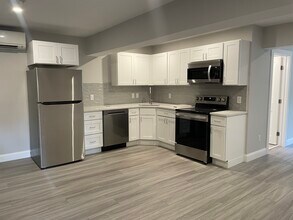 328 Bank St, Unit 1 in Harwich, MA - Building Photo - Building Photo