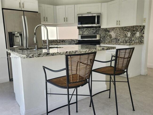 3749 NW 107th Way in Sunrise, FL - Building Photo - Building Photo