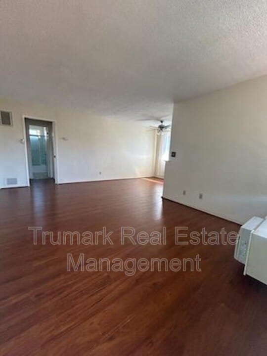 4619 Lexington Ave in Los Angeles, CA - Building Photo