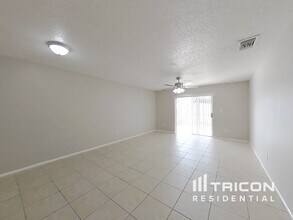 5321 Jade St in Kissimmee, FL - Building Photo - Building Photo