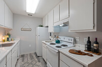 Gold Ridge Apartments in Sacramento, CA - Building Photo - Interior Photo