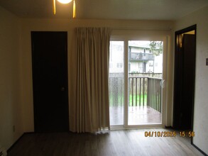 1124 Ruby Ct in Aberdeen, WA - Building Photo - Building Photo