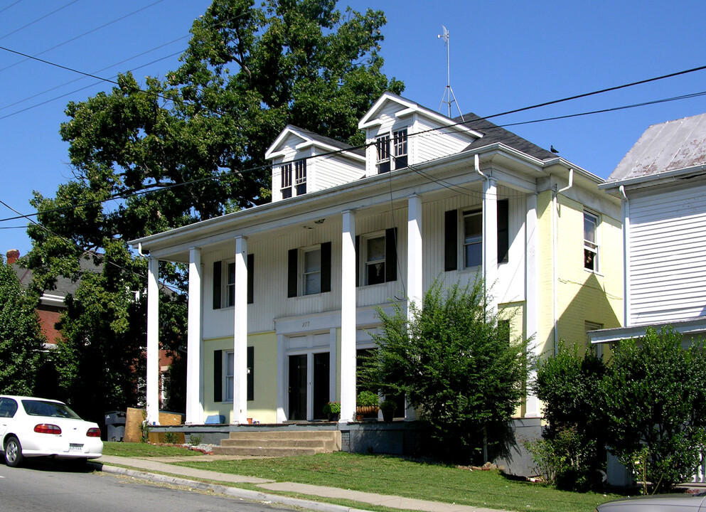 375 Elm Avenue SW in Roanoke, VA - Foto de edificio