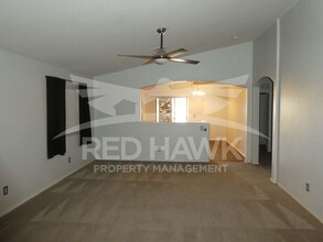 19434 N Braden Rd in Maricopa, AZ - Foto de edificio - Building Photo