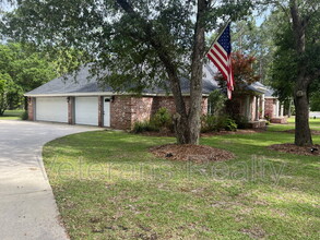 24415 Oak Island Dr in Pass Christian, MS - Foto de edificio - Building Photo